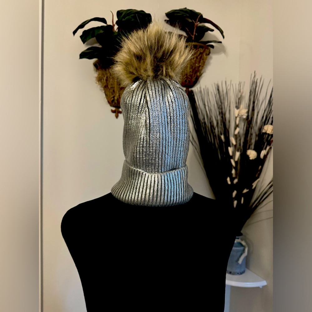 Scoop NYC Silver Knit Hat with Faux Fur Pom